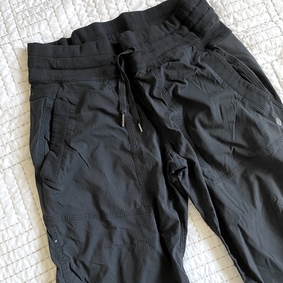 Lululemon Dance Studio Cropped Pant - Picture 3 of 4